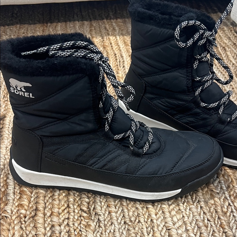 Sorel Women's Black and White Winter Boots